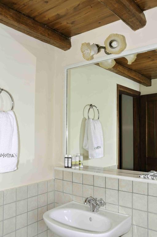 Diotima Homes Каламата Номер фото